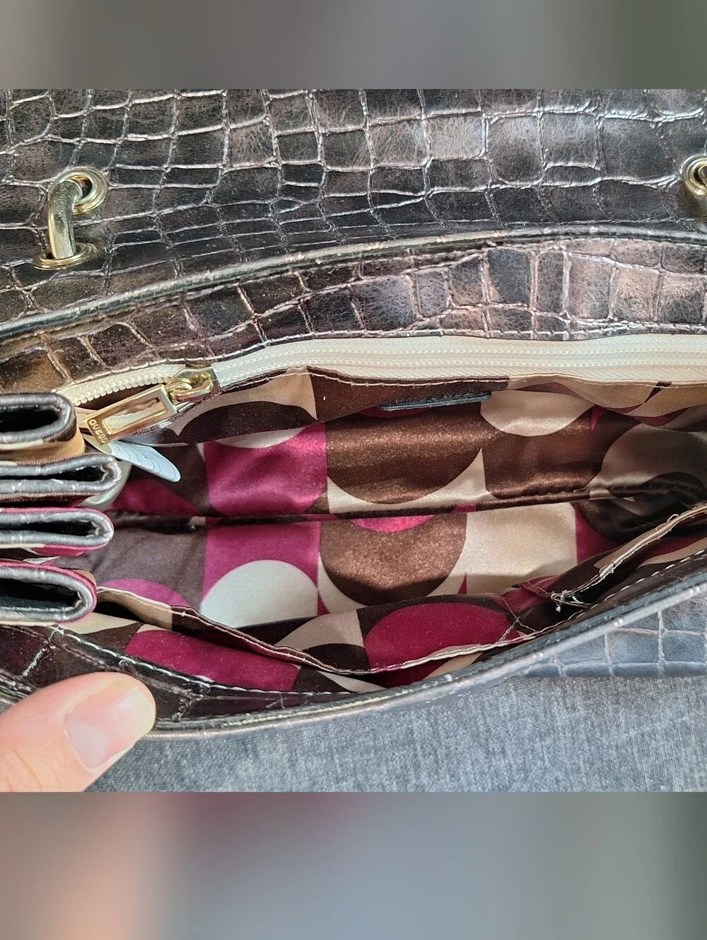 Y2K Guess Metallic Shoulder Bag - Picture 5 of 5